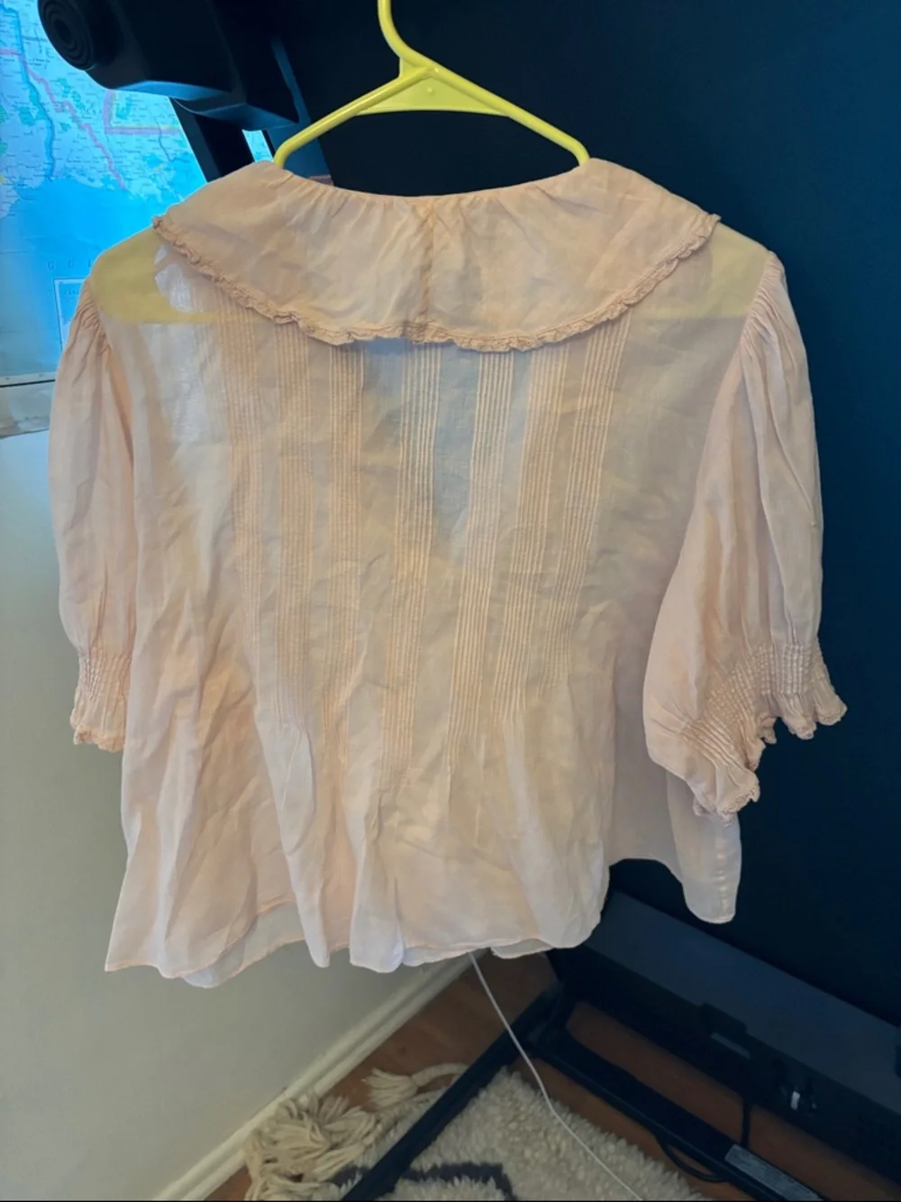 Doen Pale Pink Ruffled V-Neck Blouse - Picture 5 of 16